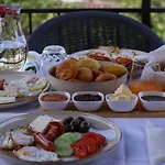 Meroli - Unesco Quarter 4* Berat