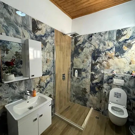 Meroli - Unesco Quarter 4*