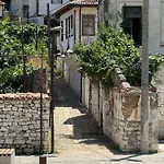 Meroli - Unesco Quarter