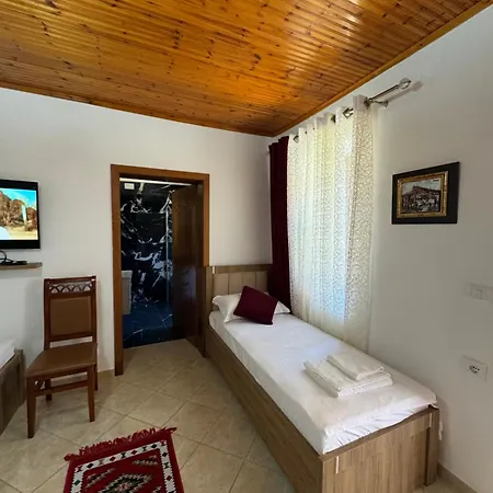 Meroli - Unesco Quarter Berat