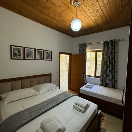 Meroli - Unesco Quarter 3*