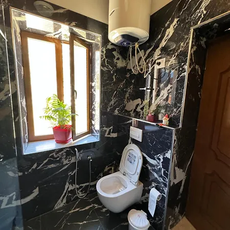 Maison d'hôtes Meroli - Unesco Quarter 4*