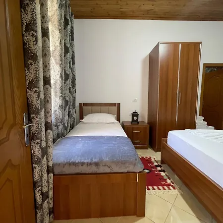 Meroli - Unesco Quarter Berat