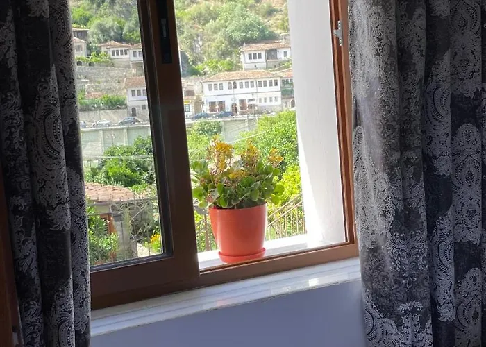 Meroli - Unesco Quarter