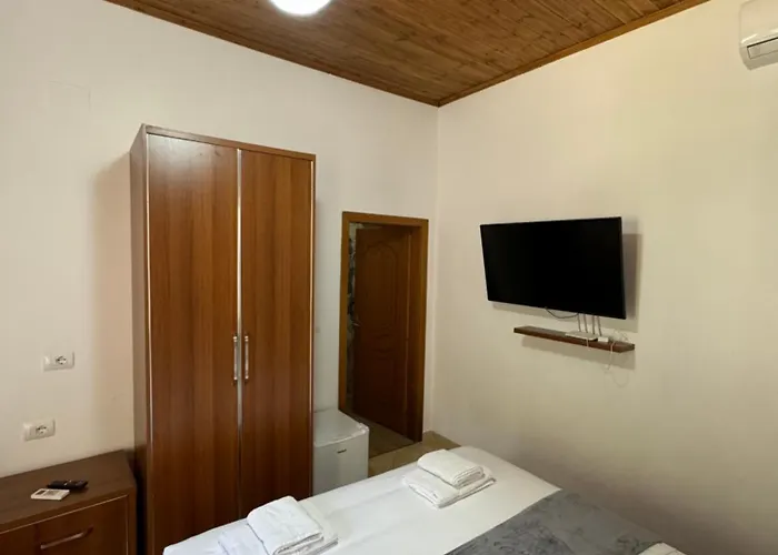 Meroli - Unesco Quarter 4*