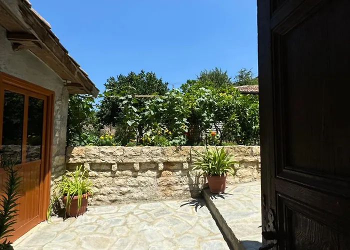 Meroli - Unesco Quarter 培拉特