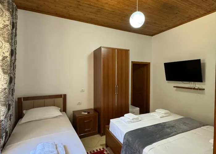 Meroli - Unesco Quarter 4*