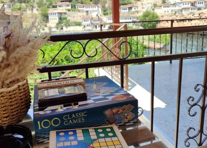 Meroli - Unesco Quarter 4* Berat